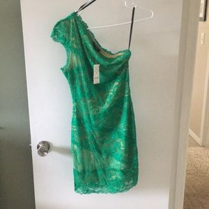One Shoulder bebe Stretch Lace Dress
